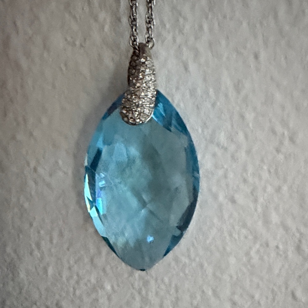 Swarovski Eternal Love Aquamarine Blue Crystal Necklace 2012 SCS Membership - Picture 3 of 8